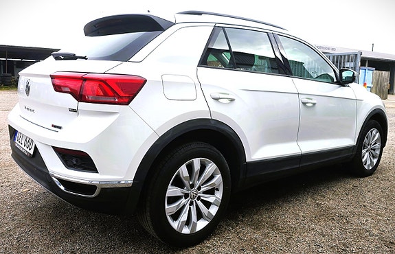Volkswagen T-Roc 5 of 15