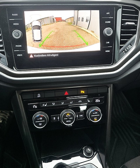 Volkswagen T-Roc 14 of 15