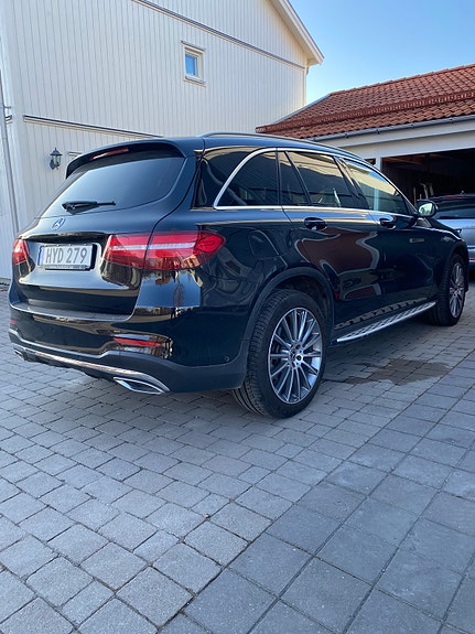 Mercedes-Benz GLC250 d 3 of 5