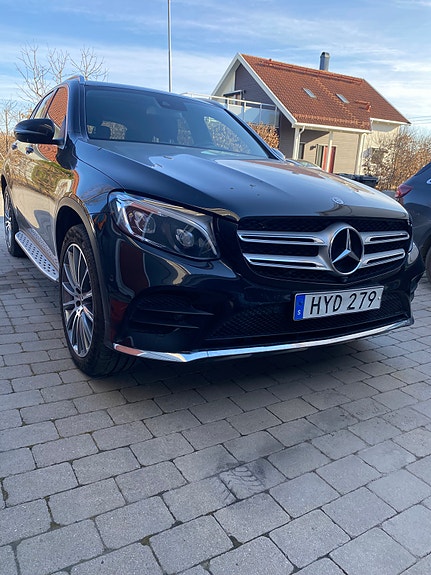Mercedes-Benz GLC250 d 2 of 5