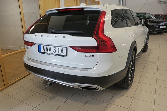 Volvo V90 Cross Country 4 of 5