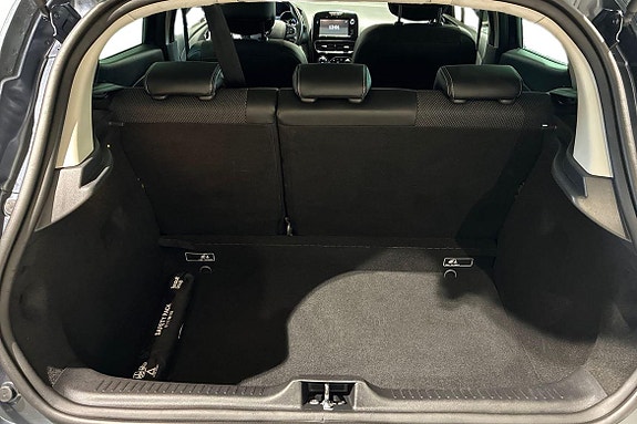 Renault Clio 17 of 19