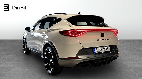 Cupra Formentor 3 of 12