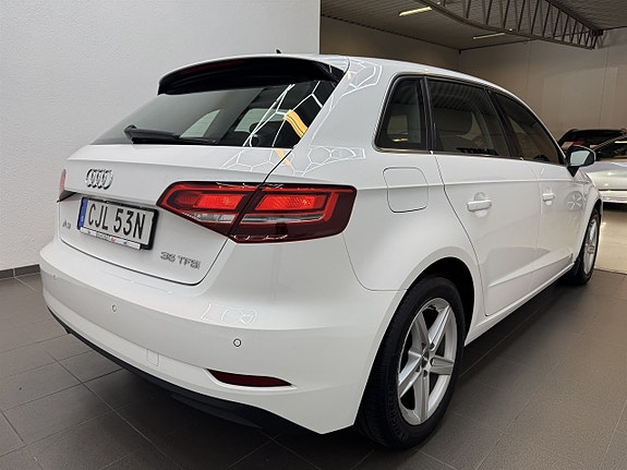 Audi A3 3 of 18