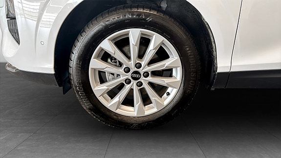 Audi Q3 6 of 20