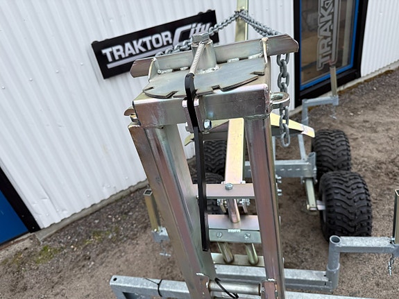 -- Avestavagnen ATV "Woodman Manual Crane" 7 of 13