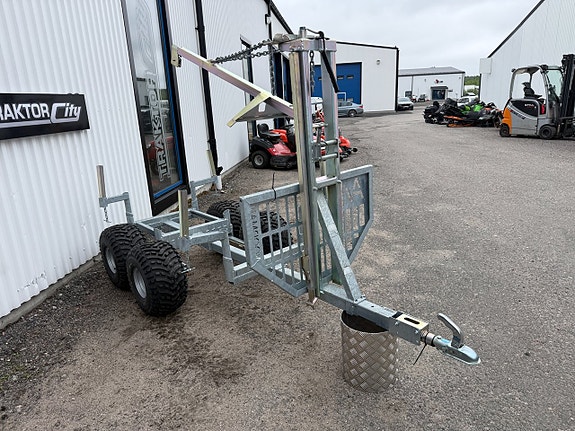 -- Avestavagnen ATV "Woodman Manual Crane" 2 of 13