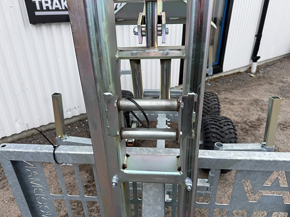 -- Avestavagnen ATV "Woodman Manual Crane" 6 of 13