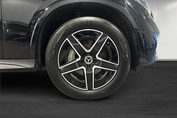 Mercedes-Benz GLC300 e 5 of 28