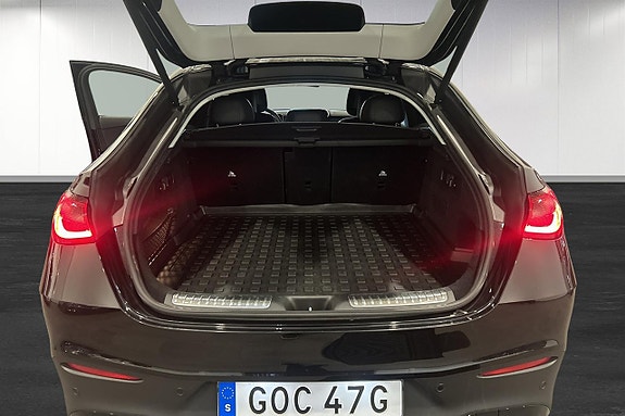 Mercedes-Benz GLC300 e 27 of 28