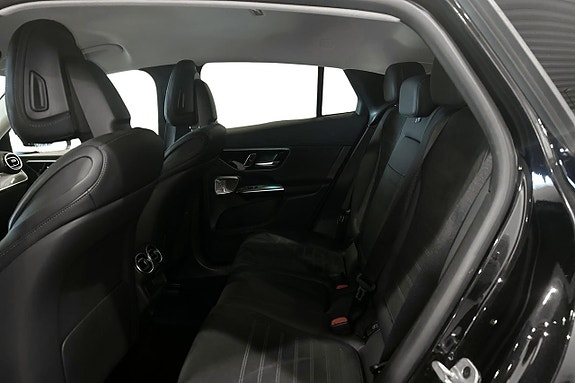 Mercedes-Benz GLC300 e 11 of 28
