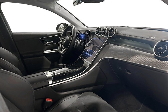 Mercedes-Benz GLC300 e 18 of 28