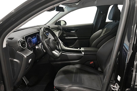 Mercedes-Benz GLC300 e 12 of 28