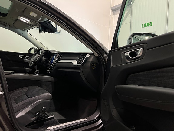 Volvo XC60 25 of 29