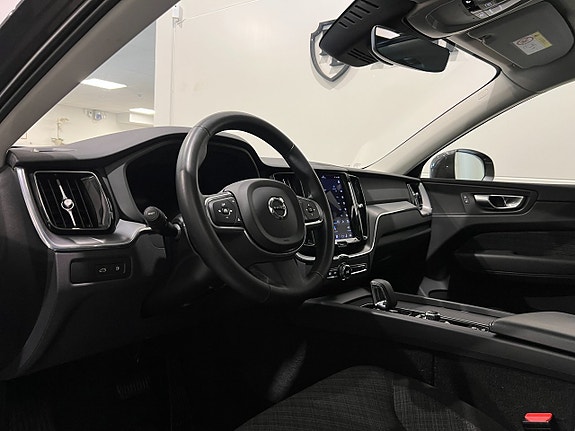 Volvo XC60 6 of 29