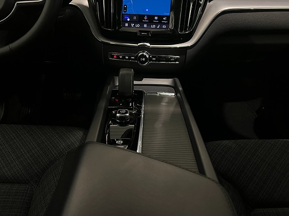 Volvo XC60 18 of 29