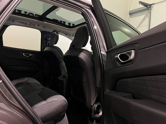 Volvo XC60 9 of 29