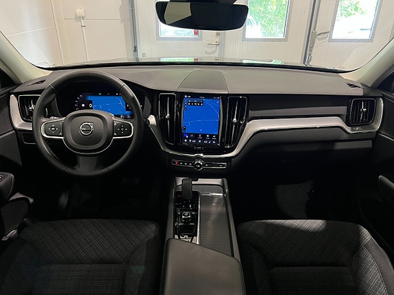 Volvo XC60 16 of 29