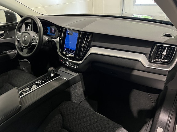 Volvo XC60 15 of 29