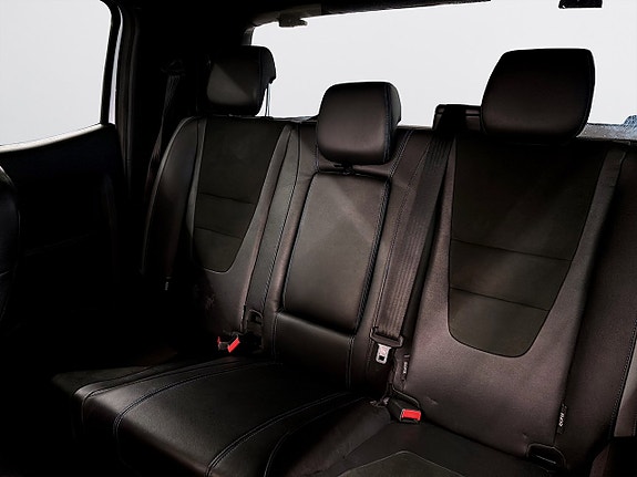 Ford Ranger Raptor 9 of 16