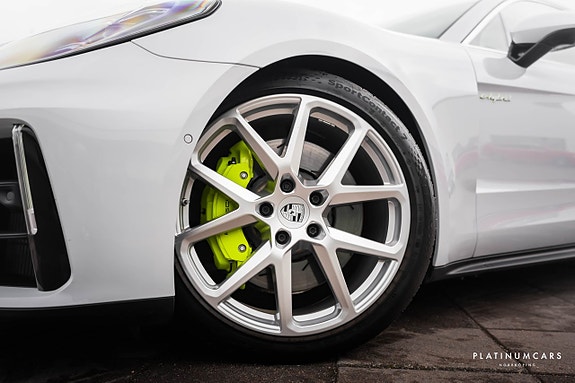 Porsche Panamera 4 19 of 19