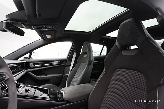 Porsche Panamera 4 7 of 19