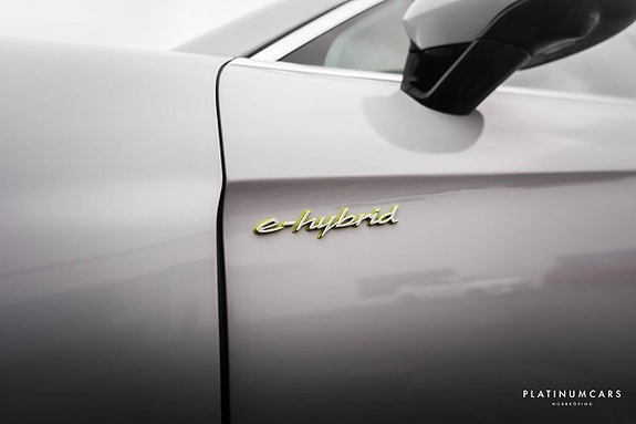 Porsche Panamera 4 17 of 19