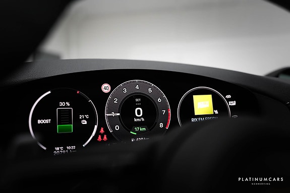 Porsche Panamera 4 9 of 19