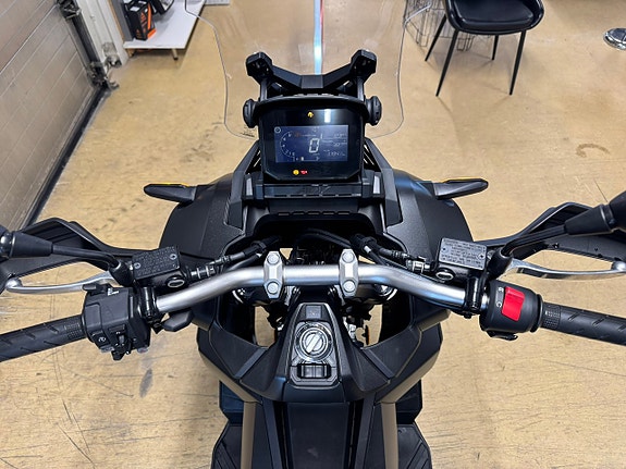 Honda ADV350 -24 3 of 3