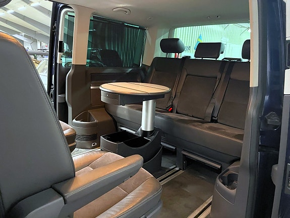 Volkswagen Multivan 18 of 30