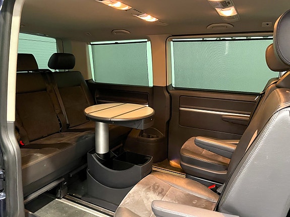 Volkswagen Multivan 19 of 30