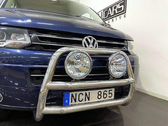 Volkswagen Multivan 7 of 30