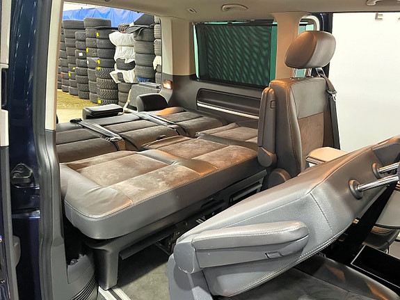 Volkswagen Multivan 26 of 30