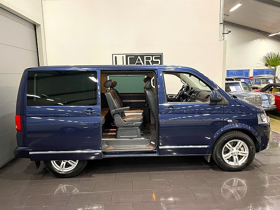 Volkswagen Multivan 2 of 5
