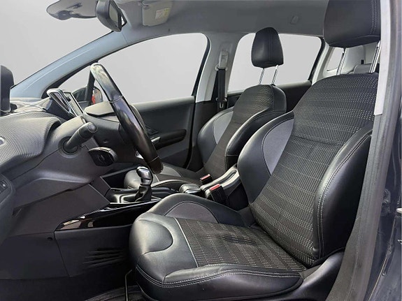 Peugeot 2008 8 of 16