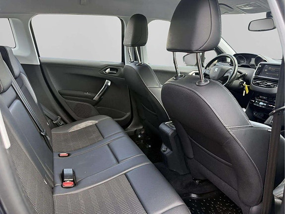 Peugeot 2008 14 of 16