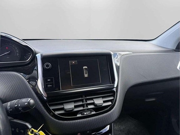 Peugeot 2008 11 of 16