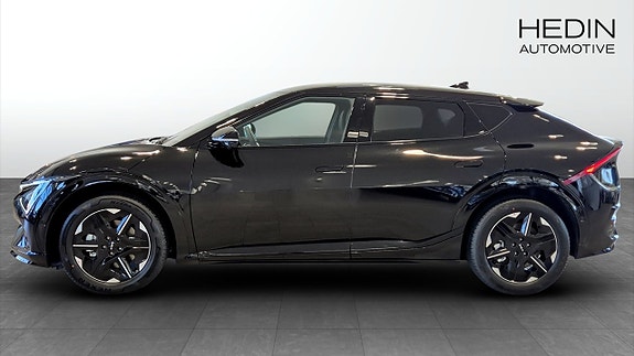 Kia EV6 4 of 12