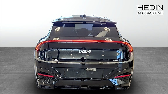 Kia EV6 5 of 12