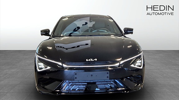 Kia EV6 2 of 12