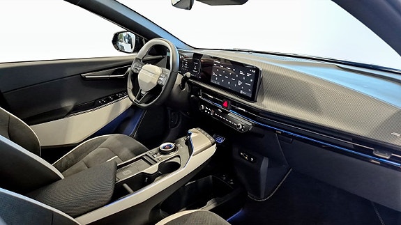 Kia EV6 7 of 12