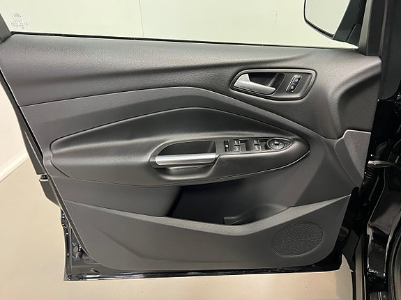 Ford Kuga 13 of 28