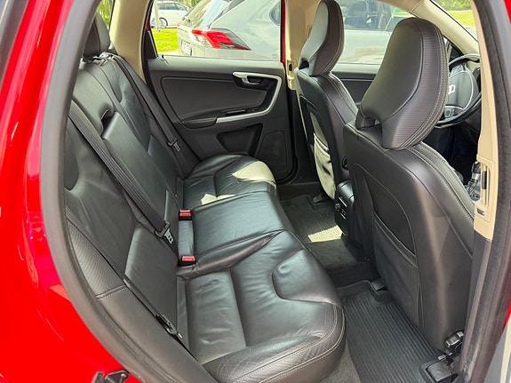 Volvo XC60 5 of 5
