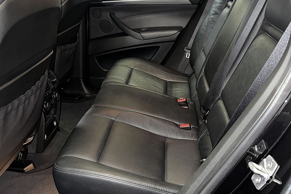 BMW X6 10 of 12
