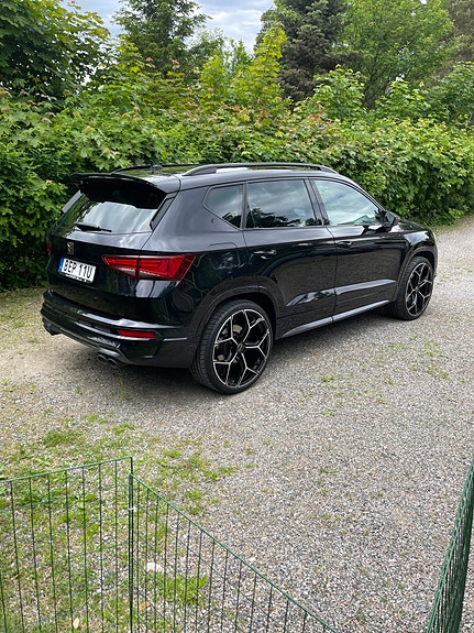 Cupra Ateca 2 of 4