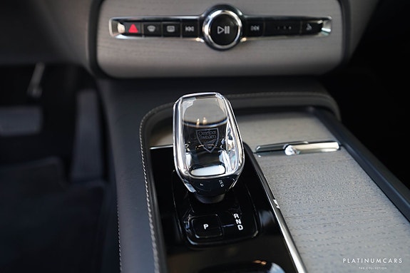 Volvo XC90 12 of 22