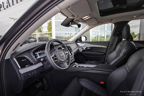 Volvo XC90 5 of 22