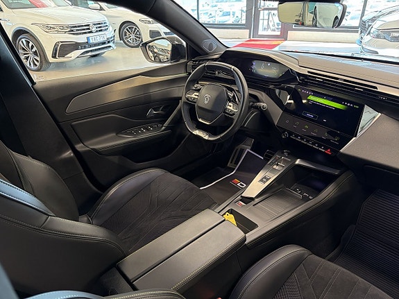 Peugeot 308 17 of 26