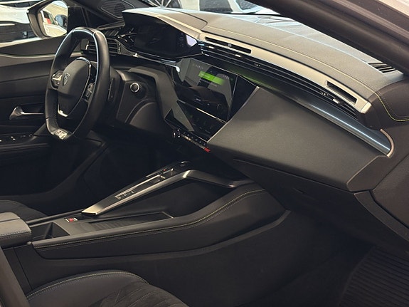 Peugeot 308 19 of 26