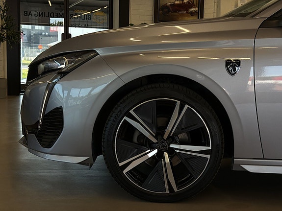 Peugeot 308 13 of 26